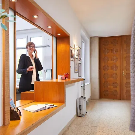 Hotel Haus Vom Guten Hirten 3*