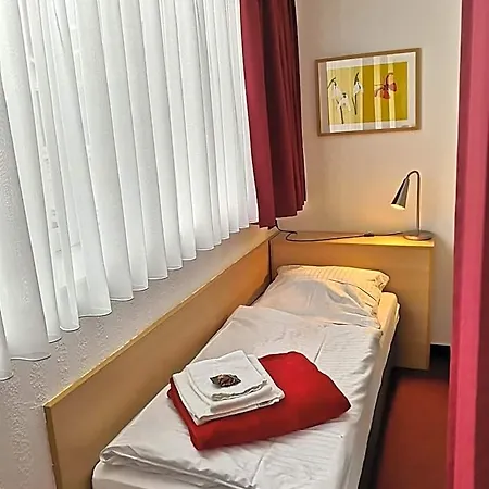 Hotel Haus Vom Guten Hirten 3*