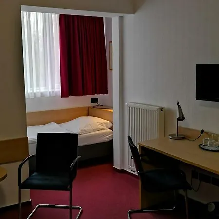 Hotel Haus Vom Guten Hirten 3*