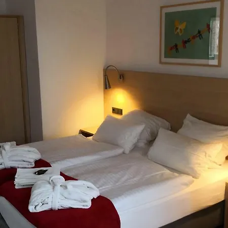 Otel Haus Vom Guten Hirten